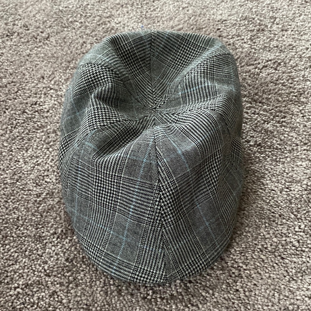 Free Authority Gray Plaid Newsboy Hat SIZE 14 & Older